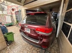 جیپ گراند شیرۆکی